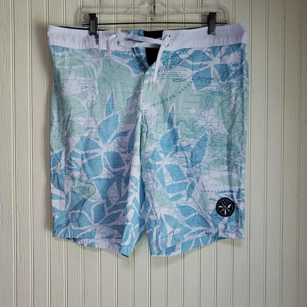 Salt Life Swim Trunks Mens 32 Blue Map Floral Board Shorts Stretch Nautical